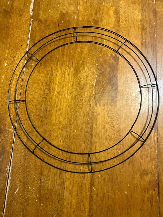 18 inch wire clearance wreath frame