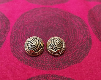 Diese neuen Ohrringe sind mit den Clips von Kalevala Koru