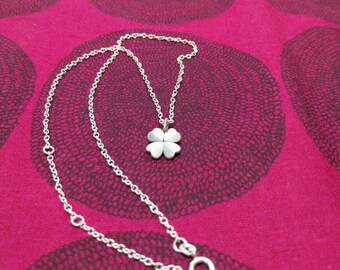 A brand new silver four leaf Clover necklace made by Kalevala Koru