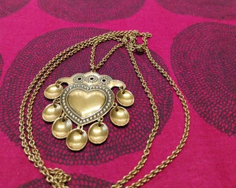 Collar de sal elaborado por Kalevala Koru en Finlandia