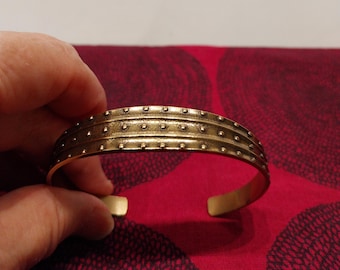 Una nueva pulsera del Kalevala llamada pulsera de Raisala en Finlandia