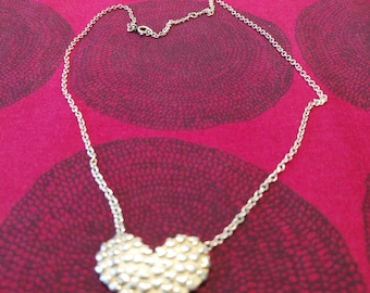 Collar Kalevala de plata llamado Con todo mi corazón