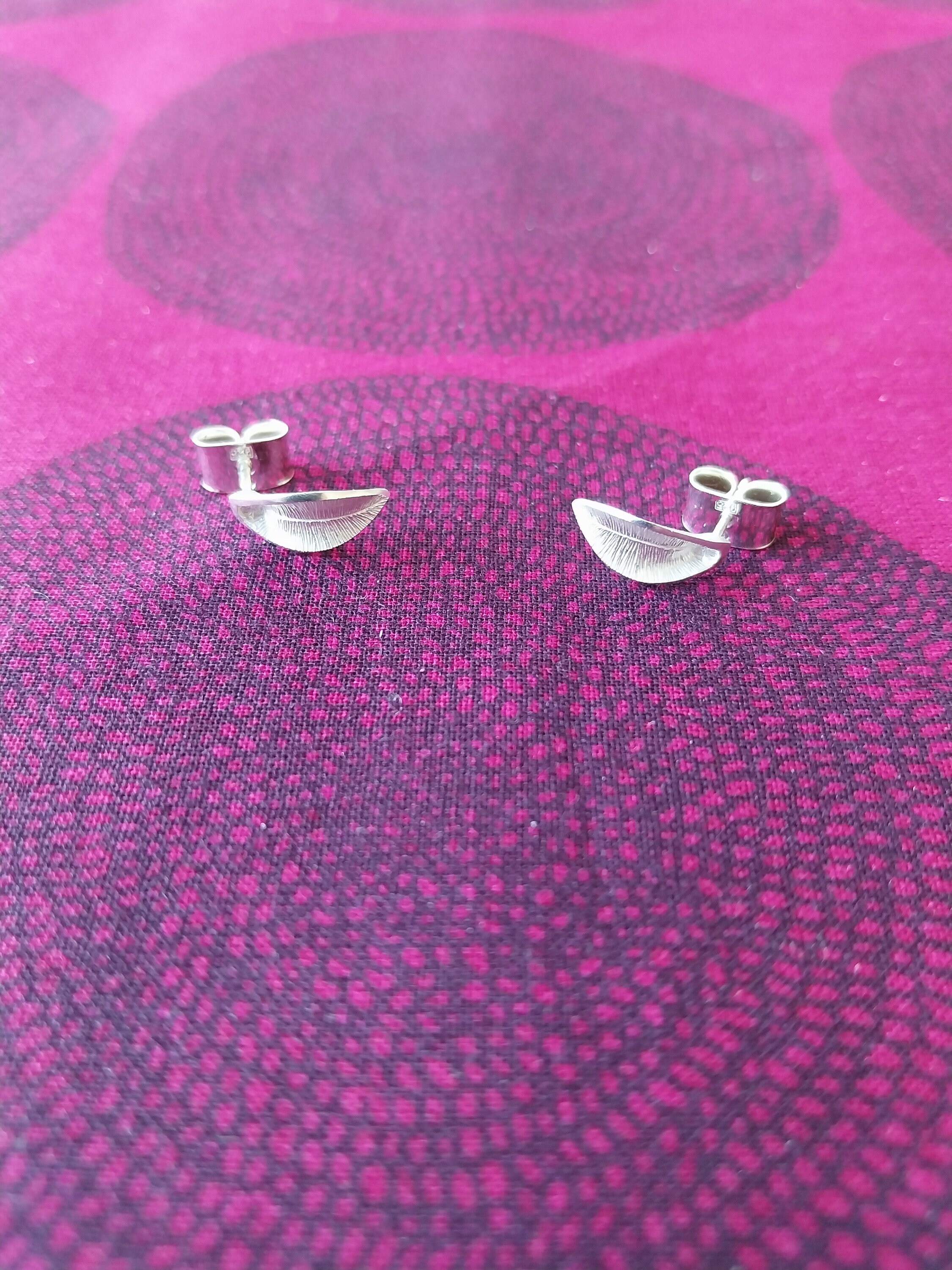Raleuala Lumikukka Snow Flower シルバーピアス