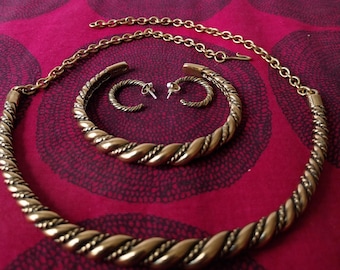 Halikon Lampola Twined jewelry set