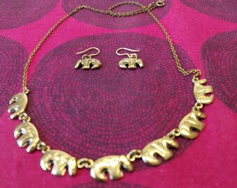 Bear necklace and earrings made of bronze