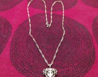 Fascinating Bella necklace made of silver
