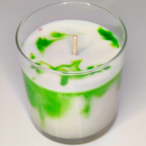 Marbled Coconut Soy Wax Candle 9 OZ Hand Poured with Floral / Musk / Fruity Aroma Energizing