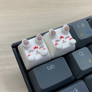 Kitsune Artisan Keycap | Heart Ninetail Fox Keycap for Mechanical Keyboard | Chibi Animal Keycap Kawaii Cute | Cherry MX Gateron Switch Keys