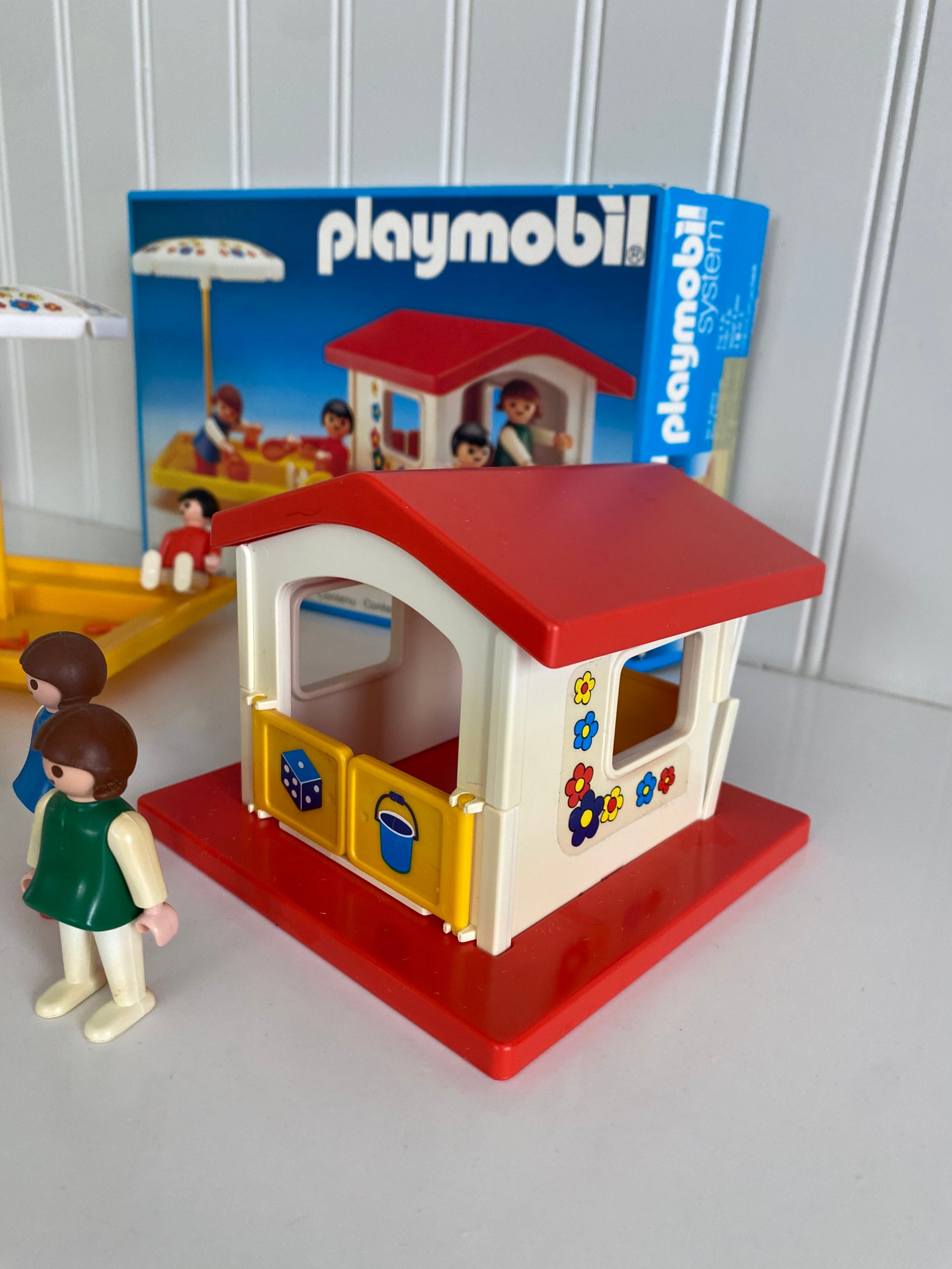 Se produkter som liknar Playmobil garage på Tradera (619114201)