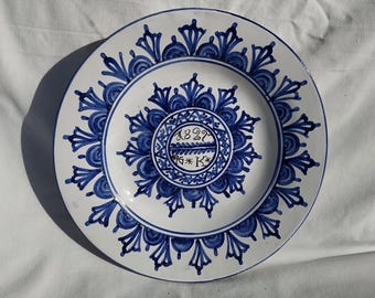 Volkswit bord met blauwe bloemen, handbeschilderd wandbord, wanddecoratie, keukendecoratie, Slowakije wandbord