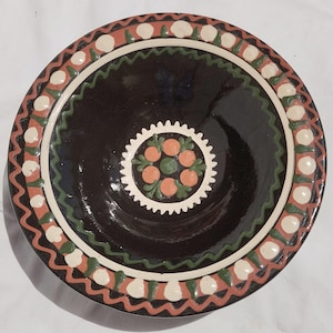 Vintage Hungarian Traditional Earthenware Peasant Flower Designed Brown Plate Bowl