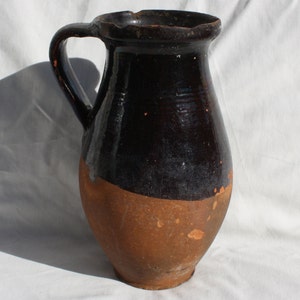 Traditionelle ungarische Folklore Dunkelbraun glasierter Vintage Folk Krug, Traditioneller Countrystyle Krug