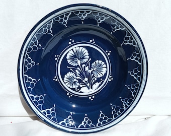 アンティークの伝統的な陶器の花模様の青い絵皿 - Etsy 日本