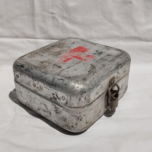 ヴィンテージメタルメディカルボックス