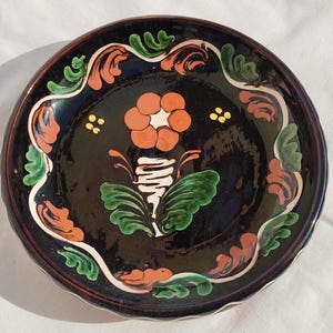 Vintage Hungarian Traditional Folk Plate, Vintage Hand Painted Wall Plate Dishes, Wall Hangings, Folk Art, Flower Design