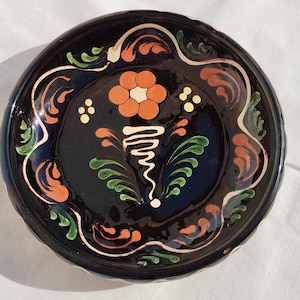 Vintage Hungarian Traditional Folk Plate, Vintage Hand Painted Wall Plate Dishes, Wall Hangings, Folk Art, Flower Design