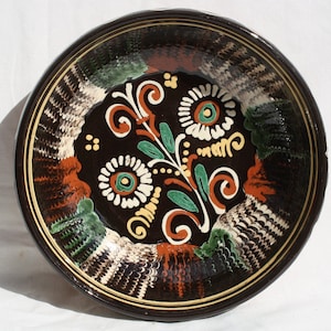 Vintage Hungarian Traditional Folk Plate, Vintage Hand Painted Wall Plate Dishes, Wall Hangings, Folk Art, Flower Design