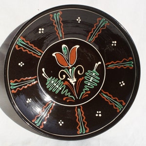 Vintage Hungarian Traditional Folk Art Ceramic Plate, Vintage Hand Painted Wall Plate Dishes, Wall Hangings, Folk Art, Flower Design