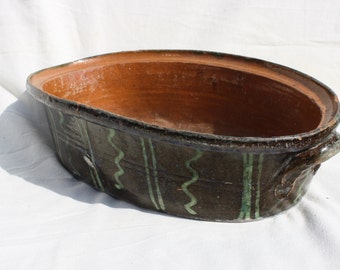 Antique Ceramic Baking Form: 19th Century Kitchen Decor