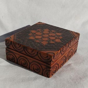 Wooden Carved Jewelry Box, Vintage Wood Jewelry holder