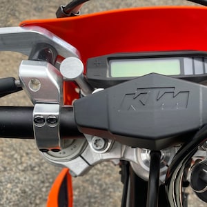 Ktm duke deals 200 keychain