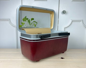 Vintage Dark Red Samsonite Train Case, Contour II with Key, Mirror and Luggage Tag, Makeup Organizer or Overnight Tote