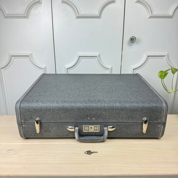 Gray Samsonite Suitcase with Key and External Stitching, Vintage Luggage Style 4812 with Cloth Interior, Shwayder Bros., Inc. Denver, 1950's
