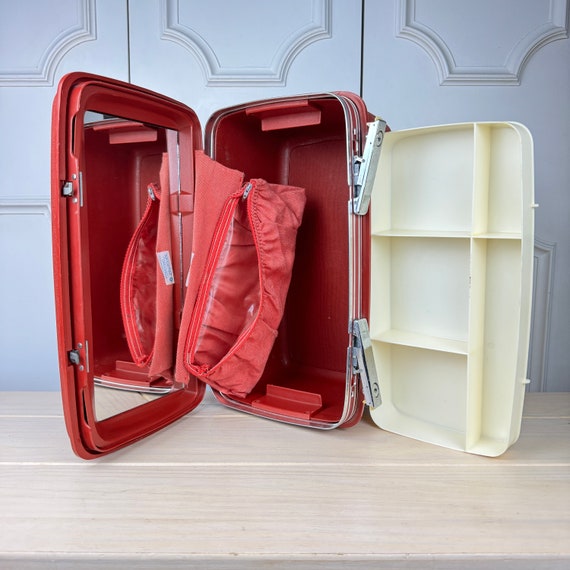 Vintage Red Samsonite Concord Train Case with Key, Tr… Gem