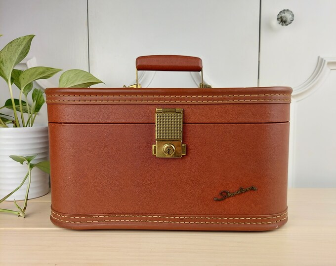 Vintage Starline Train Case by Brass Baltimore Luggage Co. With Brass Accents and External