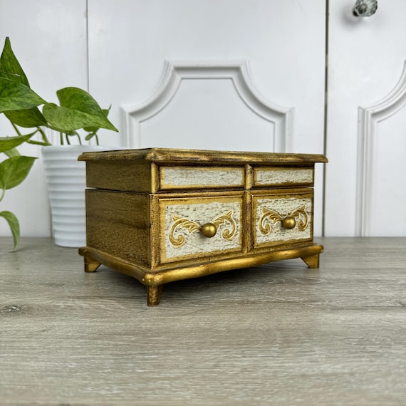 週末セール ビンテージ Florentine調 ジュエリーボックス Vintage Florentine Style Jewelry Box With Golden Interior and