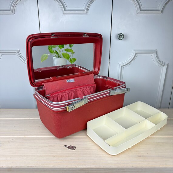 Vintage Red Samsonite Concord Train Case with Key, Tr… Gem