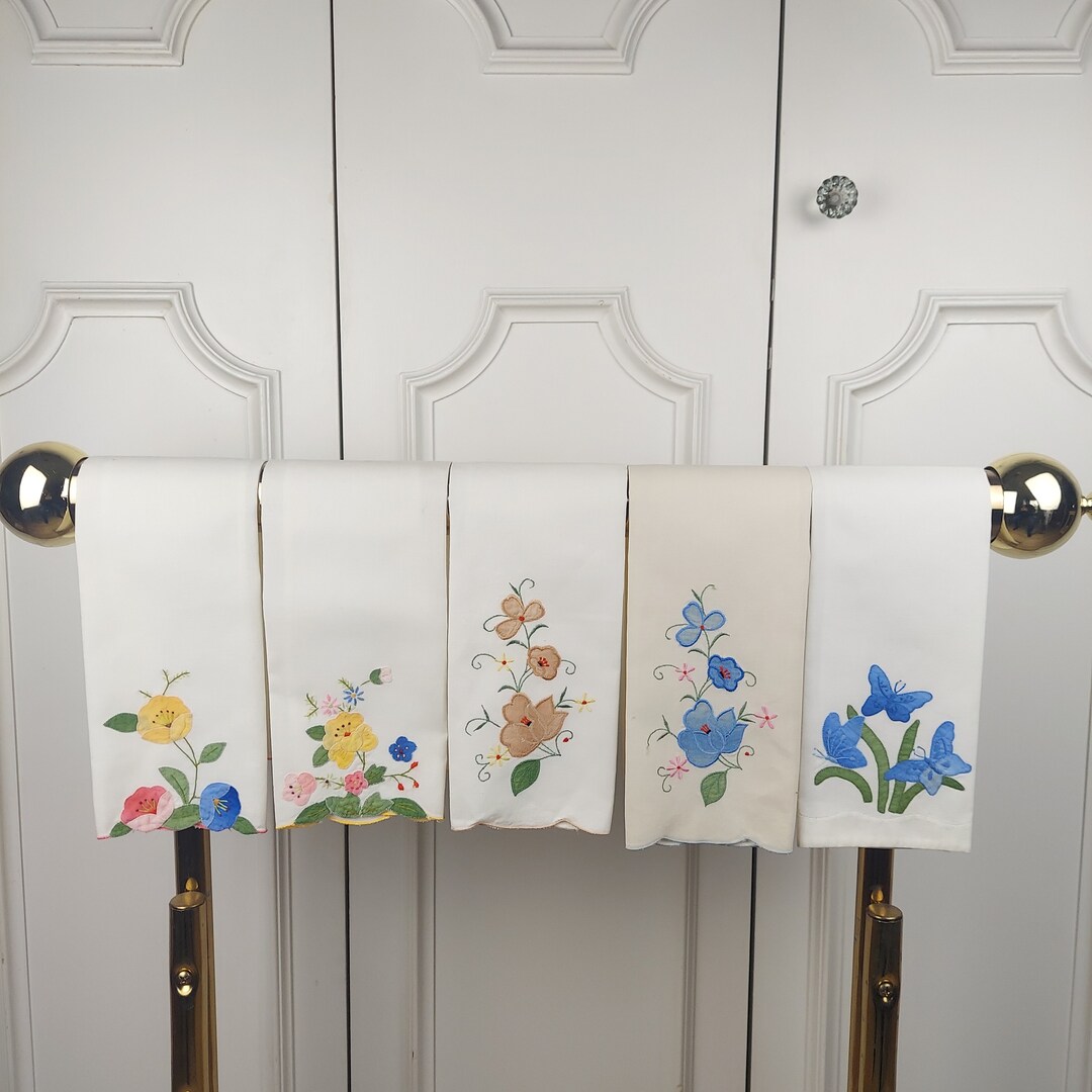 Set of 5 Vintage White Linen Hand Towels With Appliqué Etsy