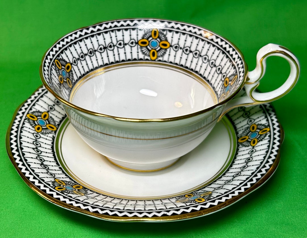 Aynsley Circa 1950's Rare Pattern A4902-9 Black/gold/yellow Stunning ...