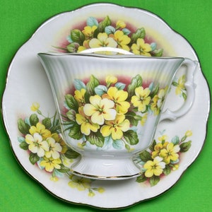 ROYAL ALBERT - Cup Saucer - Yellow Primrose - Gainsborough Shaped Cup