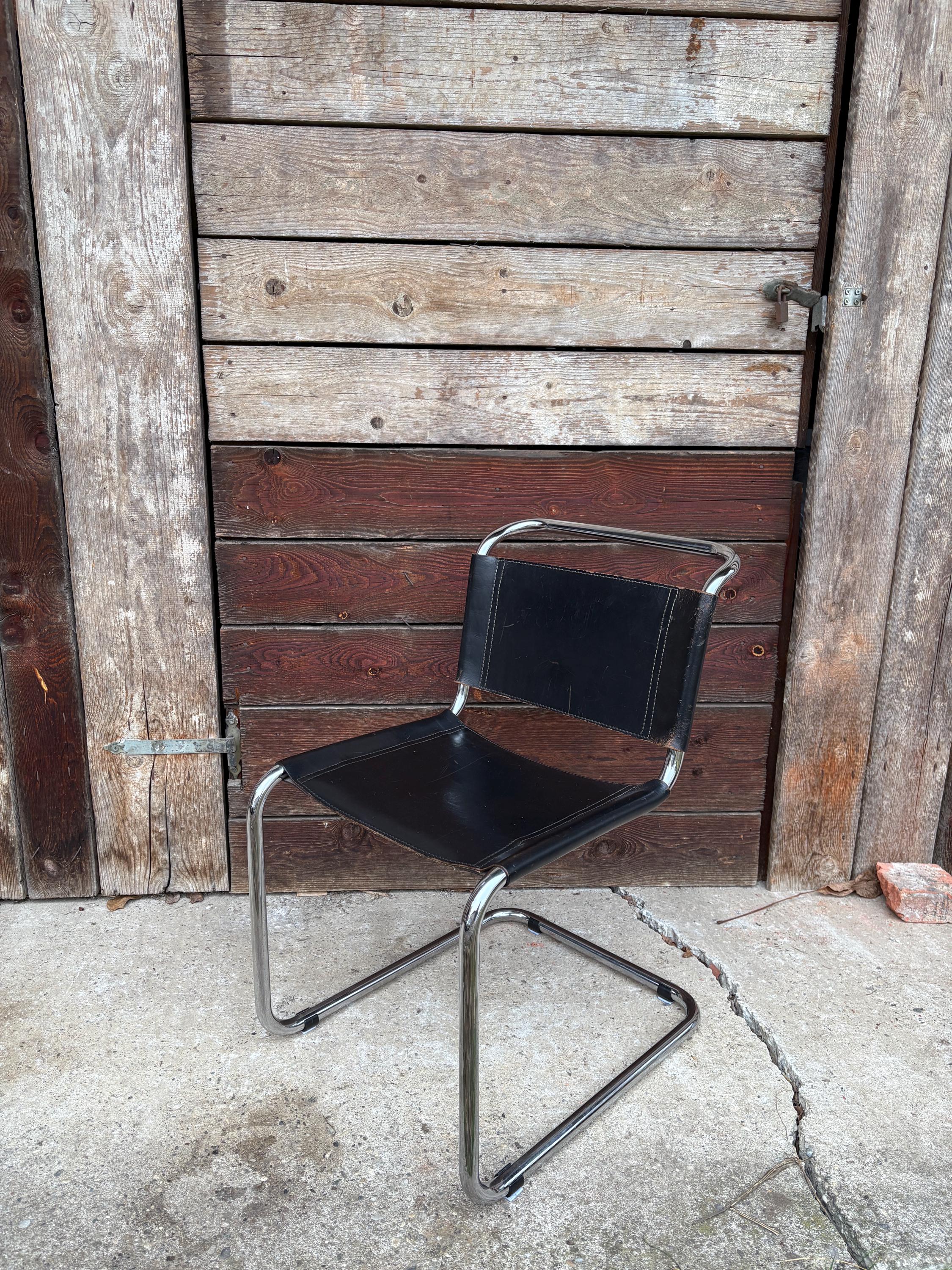 ヴィンテージ バウハウス カンチレバーチェア – ブラックレザー