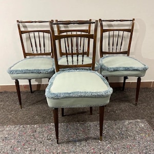 Cadeiras de jantar italianas vintage Cadeiras laterais de mogno Regency/ Móveis vintage/ Design italiano/ Cadeiras de jantar/ Cadeiras retrô 1 de 4