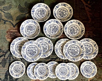 Mixed lot of Enoch Wedgwood Tunstall Blue Onion Dishes