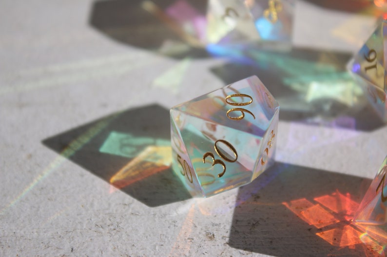 Dés en verre tranchant, jeu de dés D&D, jeu de dés polyédriques, dés en cristal à prisme dichroïque Donjons et Dragons image 8