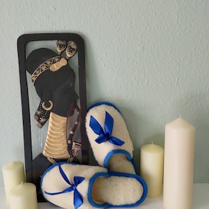 Merino slippers with blue bow - womens wool flip-flops
