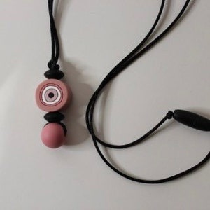 Adult Fidget Evil Eye Silicone Chewelry pendentif coffret cadeau, TDAH, autisme, Collier Fidget, Stylo perlé, Porte-clés, sensoriel, Collier gothique Pink Fidget Necklace