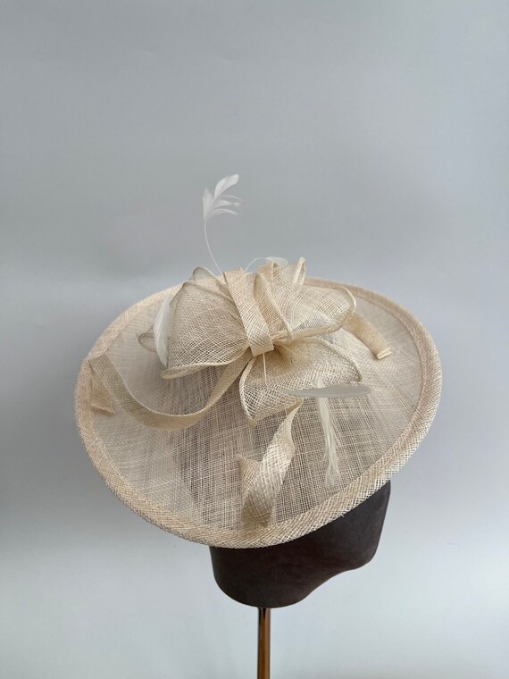 Cream Sinamay Elegant Loop Oval Fascinator Headband and Clip  display picture 2