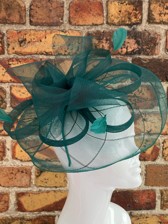 Emerald Green Mesh Fascinator Headpiece Small Emerald Green Fascinator Dainty Headpiece main image 4
