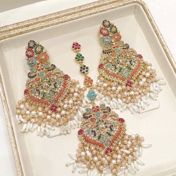 Nauratan Multi Stone Oorbellen Tikka set / Pakistaanse sieraden/Pakistaanse bruiloft sieraden