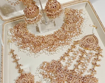 Ensemble de bijoux de mariée lourds Nauratan | Boucles d'oreilles collier de mariage indien pakistanais en plaqué or Tikka Jhoomar