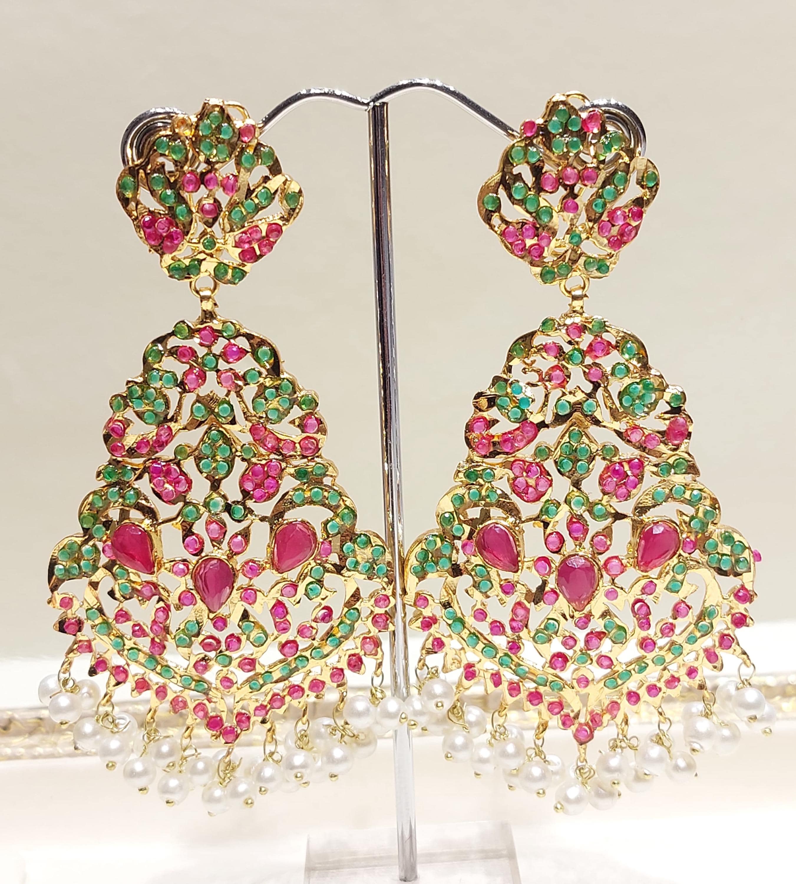 Nauratan Ohrringe / indische pakistanische Hochzeit Brautschmuck / pakistanische Schmuck / pakistanische Braut /