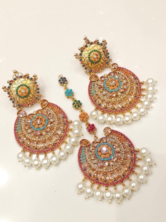 APARA Gold Plated Traditional Wedding Collection Fancy Kundan Green Earring  Maang Tikka for Jewellery Girls/Women : Amazon.in: Jewellery
