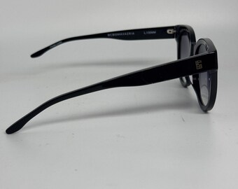 BCBG MAXAZRIA Regal Black Womens Cat Eye Gradient Sunglasses  display picture 1