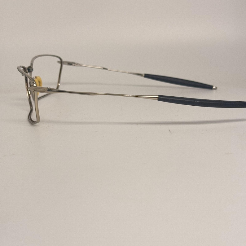 Oakley Metal Eyeglasses unknown model number Pewter Frames 61-18 H17328 image 2