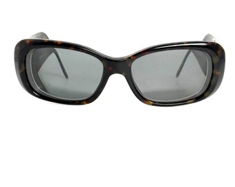 Stylish Black Oval Authentic Vogue Sunglasses made in Italy VO 2164-S Sunglasses VO5567S - Black - Dark Grey Polar - Nylon  main image 3
