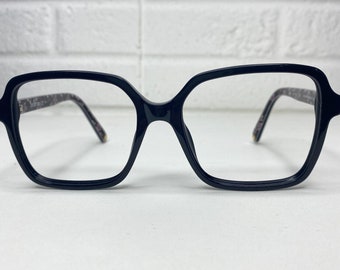 Swarovski SW 123-H 01B Black Oversized Sunglasses Black Lens  display picture 2